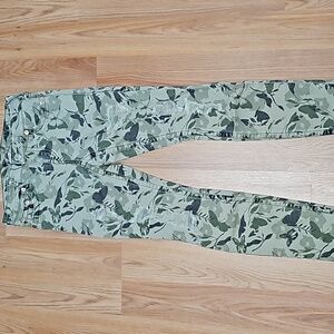 True Religion jeans-- women's W26